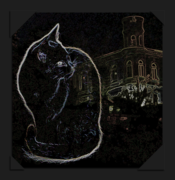 Schwarze Katze vor Burg Ovencliff